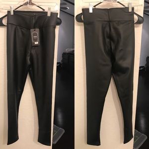 Leather look pants/leggings XS